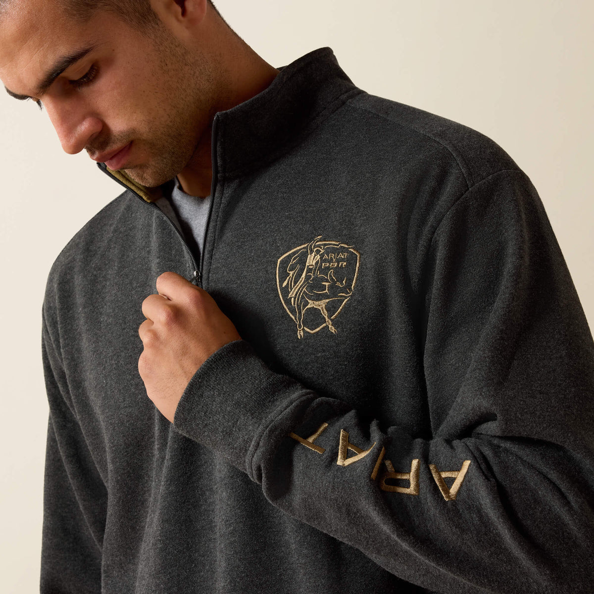 Ariat Top Pick | Logo PBR 1/4 Zip Sweatshirt