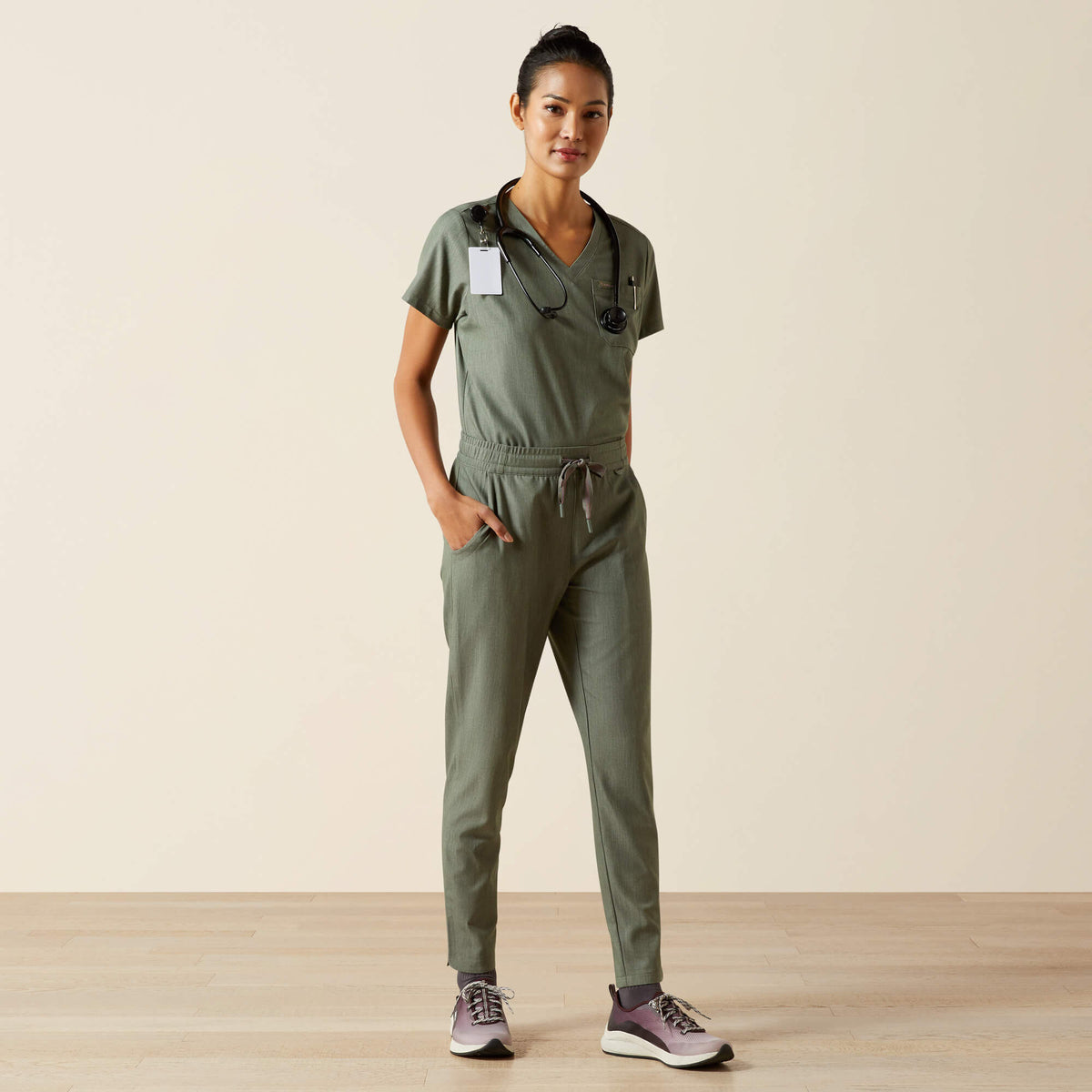 Ariat Trusted | Beth Basic Scrub Top