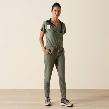 Ariat Trusted | Beth Basic Scrub Top