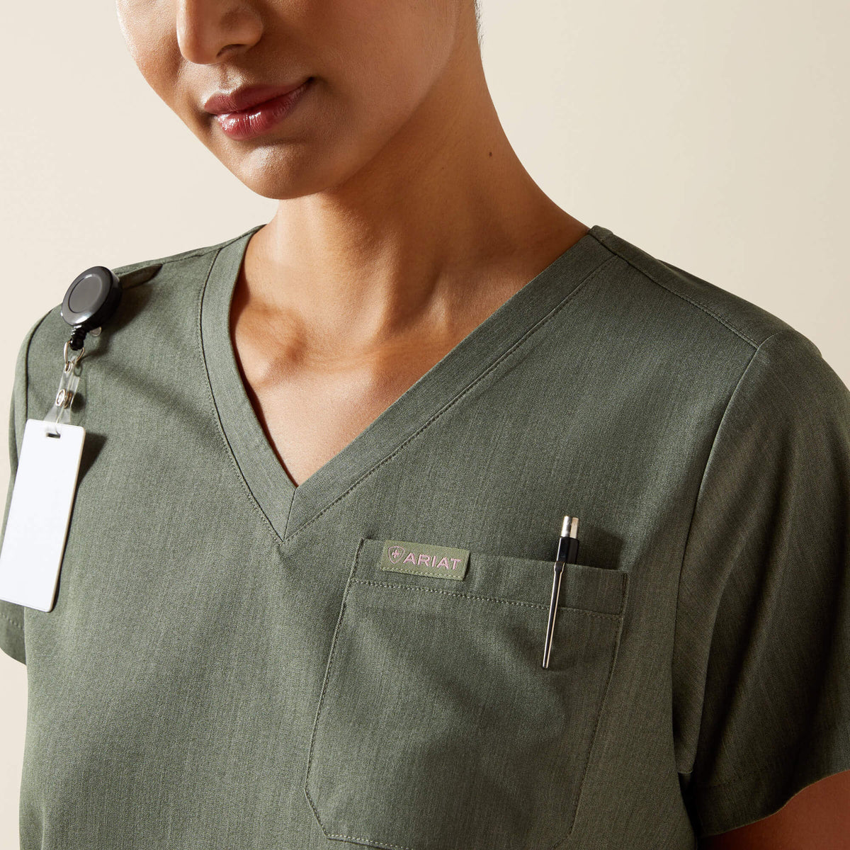Ariat Trusted | Beth Basic Scrub Top