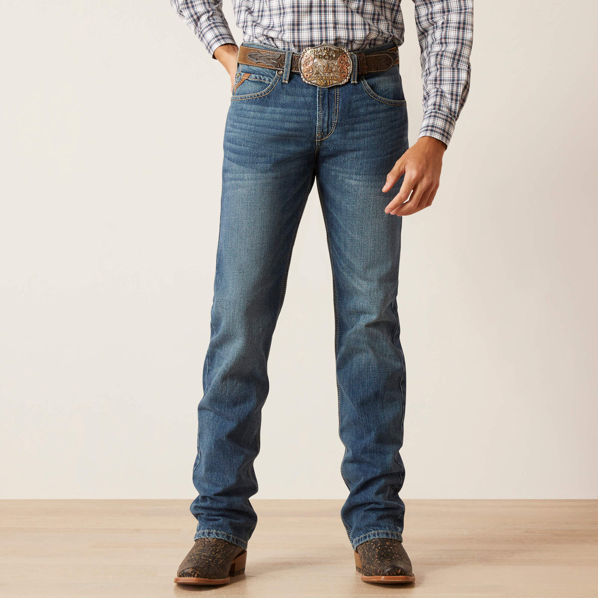 Ariat Classic | M7 Slim Ezra Straight Jean