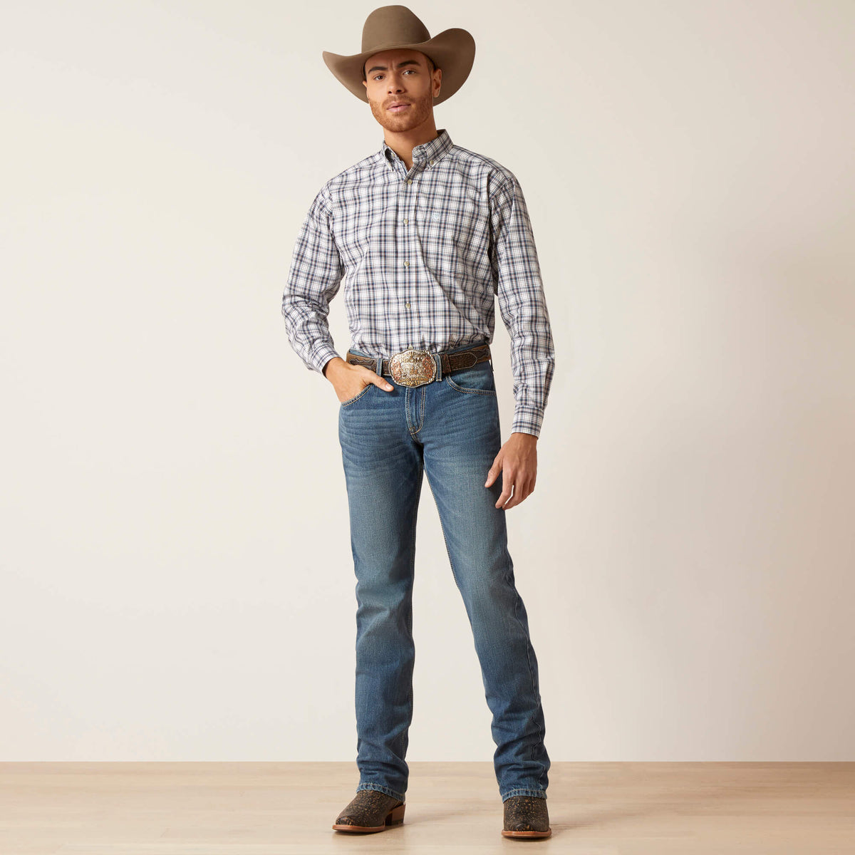 Ariat Classic | M7 Slim Ezra Straight Jean