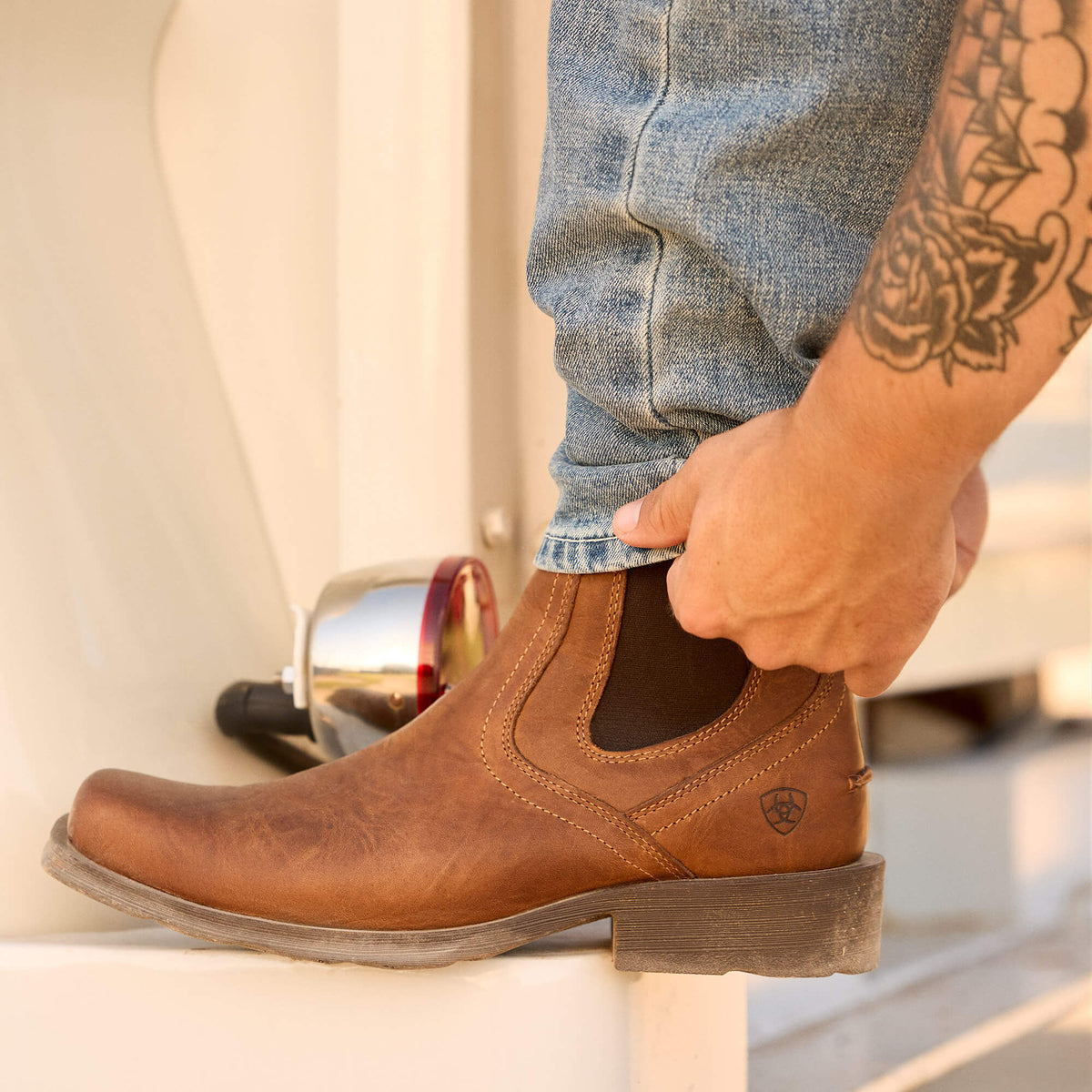 Ariat Essential | Midtown Rambler Square Toe Chelsea Boot