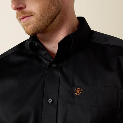 Ariat Value | Solid Twill Classic Fit Shirt