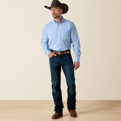 Ariat Signature | Wrinkle Free Solid Classic Fit Shirt