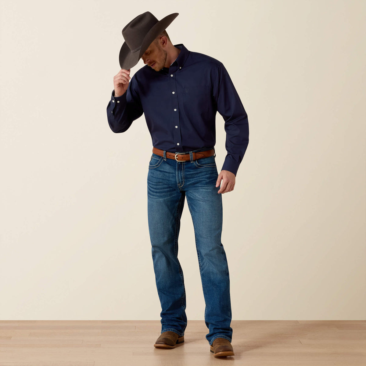 Ariat Premium | Wrinkle Free Solid Classic Fit Shirt