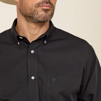 Ariat Deals | Wrinkle Free Solid Classic Fit Shirt
