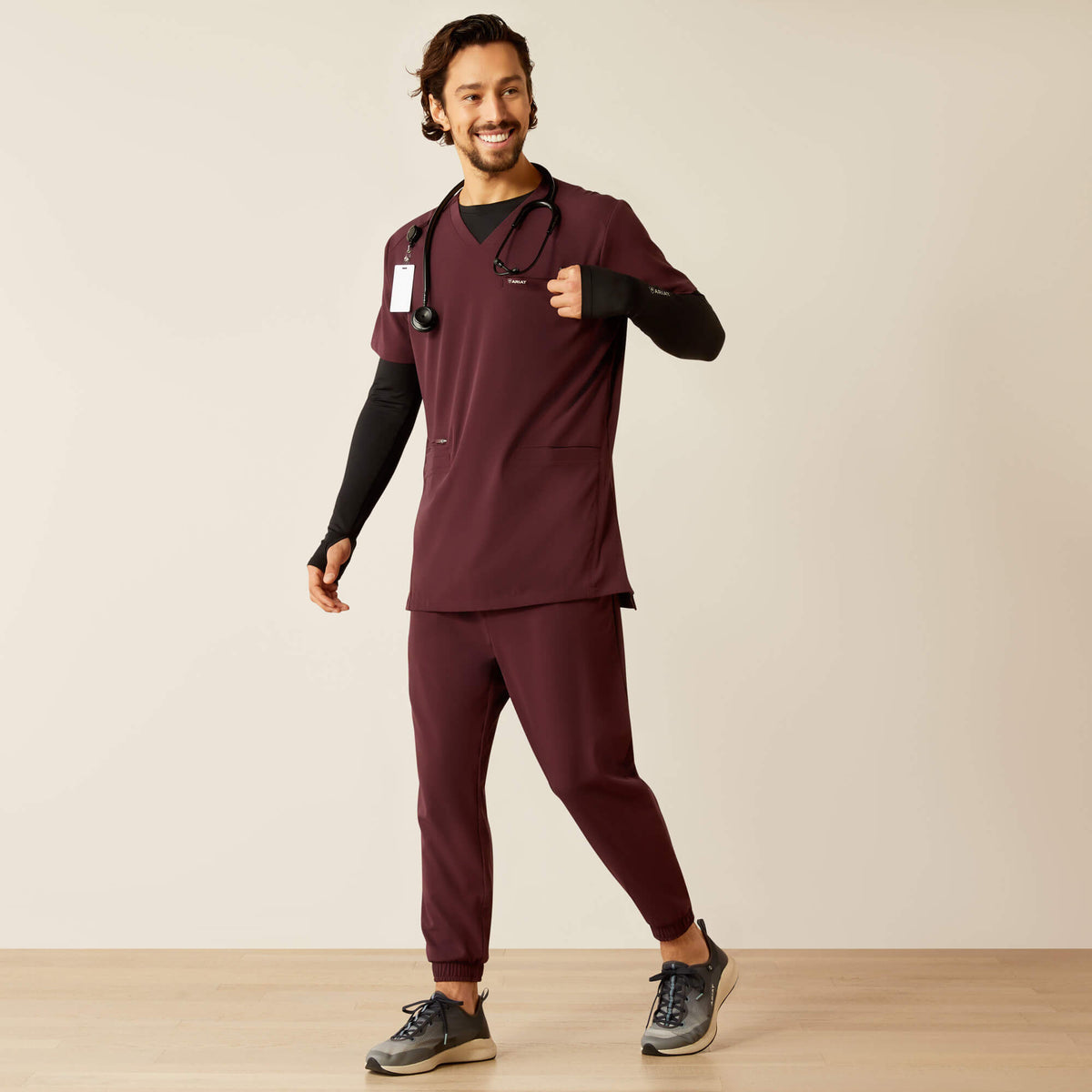 Ariat Popular | Derham 6 Pocket Scrub Top