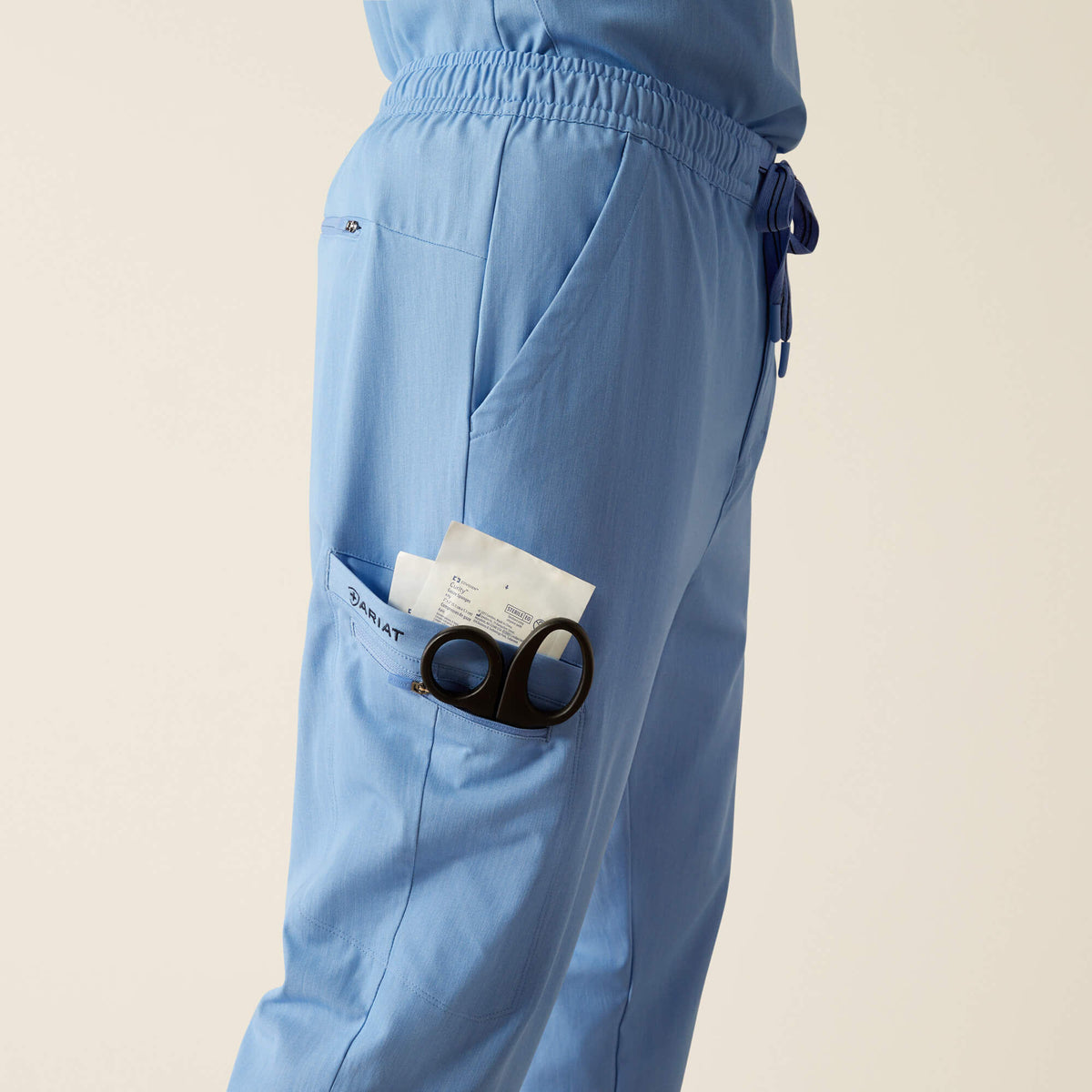 Ariat Quality | Drew Cargo Stretch Jogger Scrub Pant