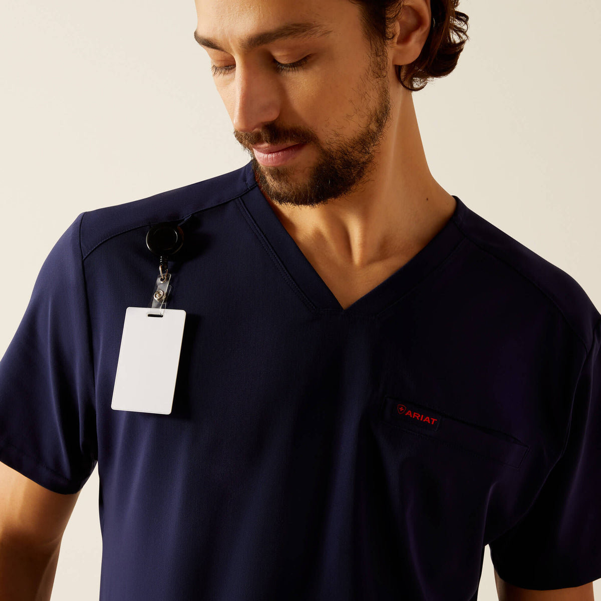 Ariat Essential | Derham 6 Pocket Scrub Top