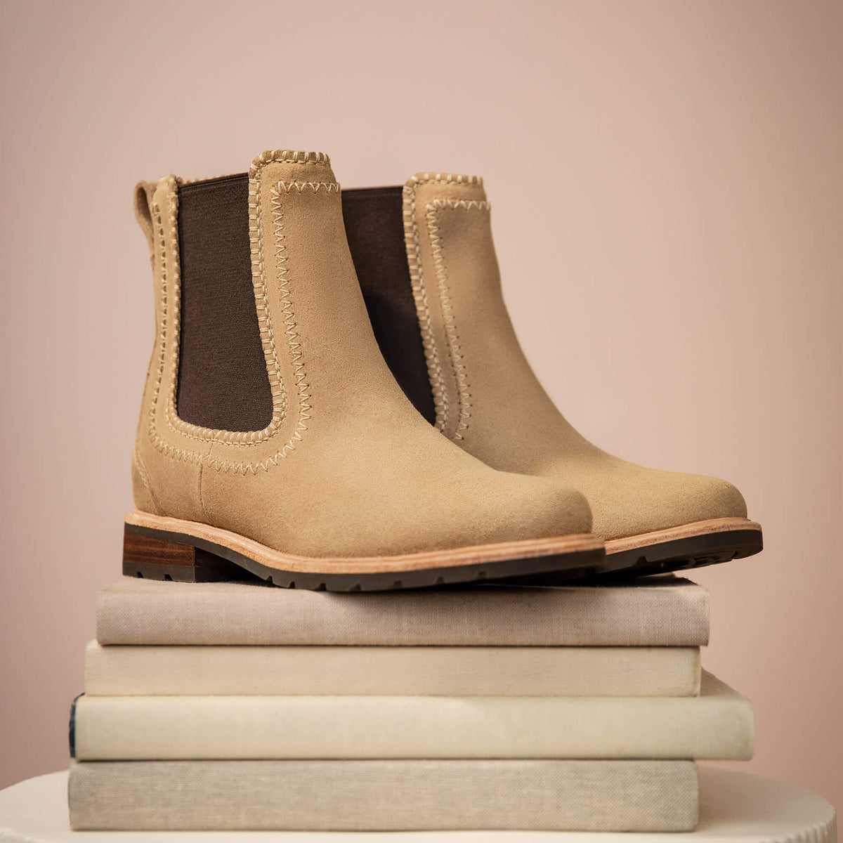 Ariat Popular | Wexford Whipstitch Chelsea Boot