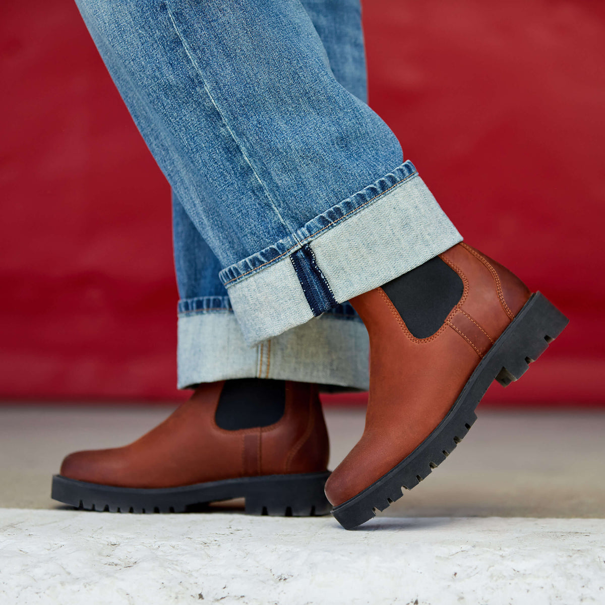 Ariat Classic | Wexford Lug Mid Waterproof Chelsea Boot
