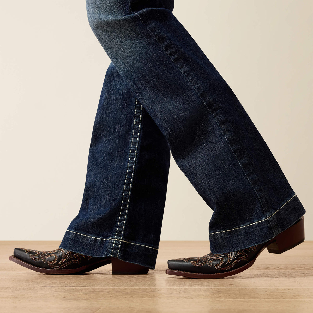 Ariat Featured | Mid Rise Entwined Trouser Jeans