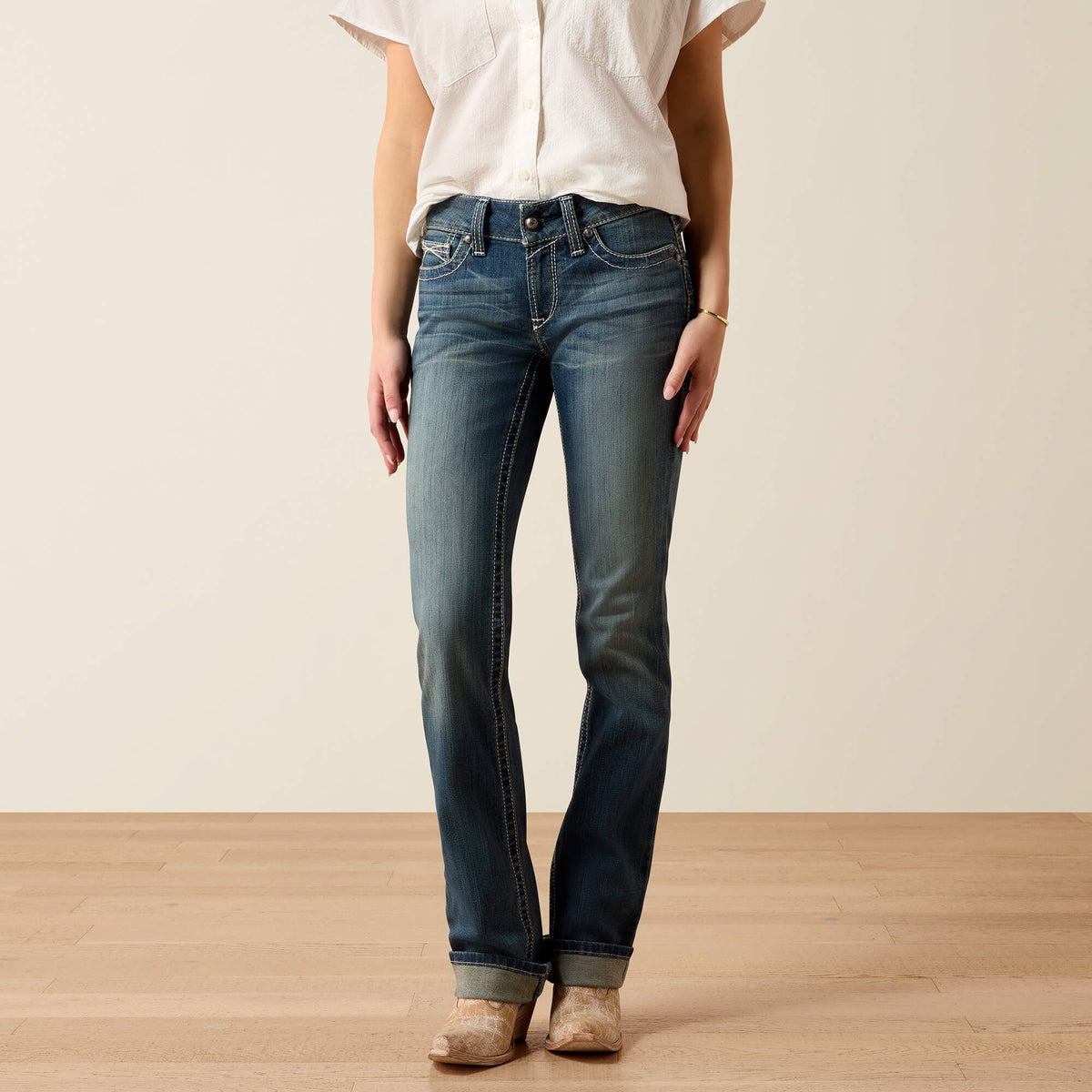 Ariat Essential | Mid Rise Icon Straight Leg Jean