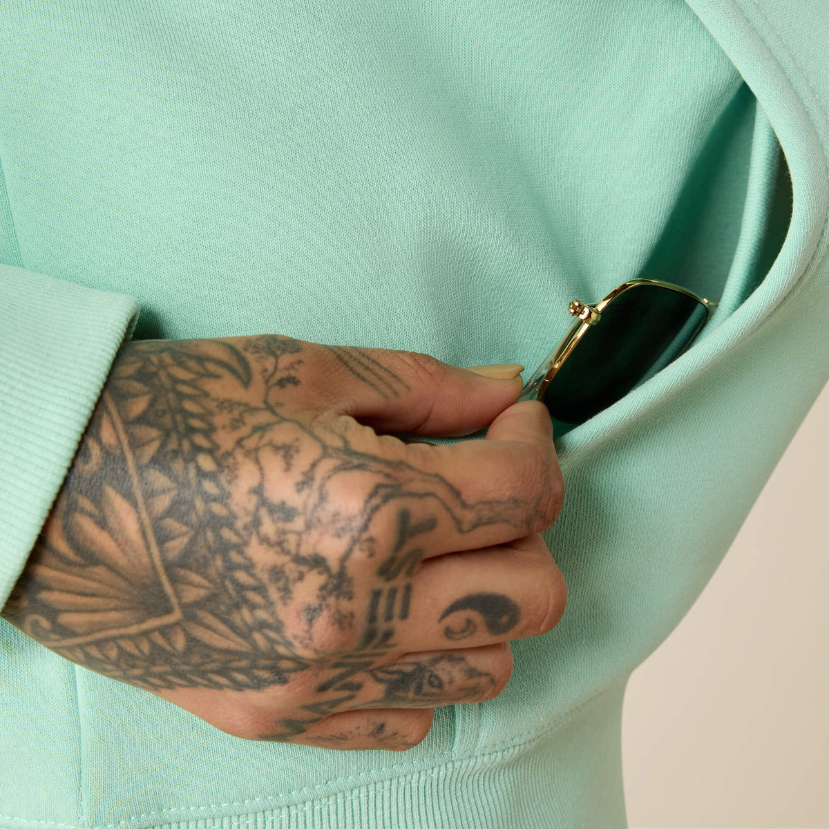 Ariat Essential | Rebar Lightweight Graphic Hoodie