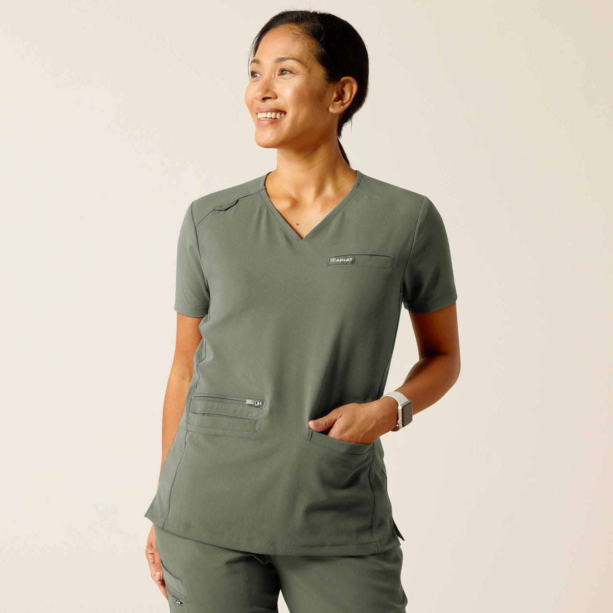 Ariat Smart Buy | Clara 6 Pocket Scrub Top