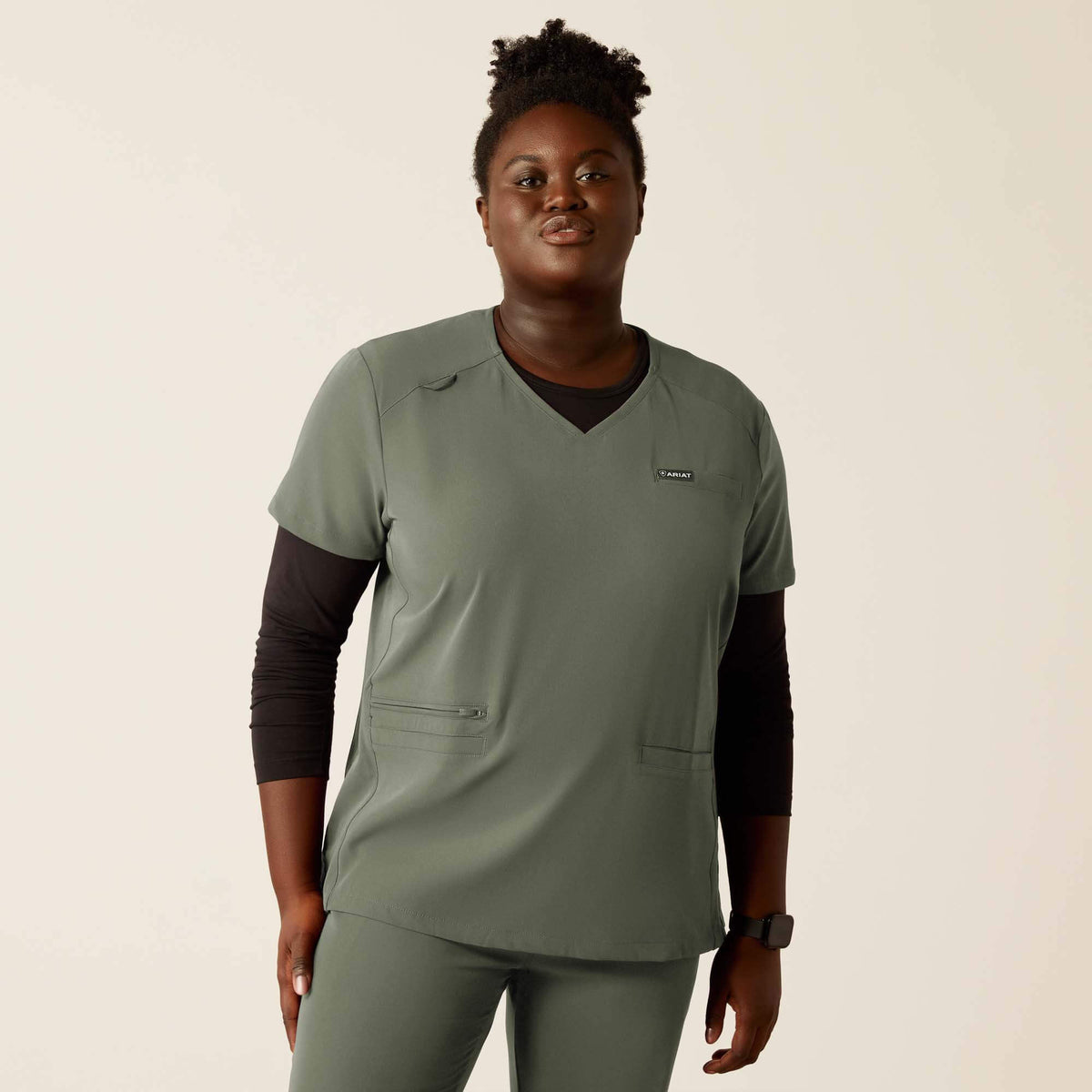 Ariat Smart Buy | Clara 6 Pocket Scrub Top