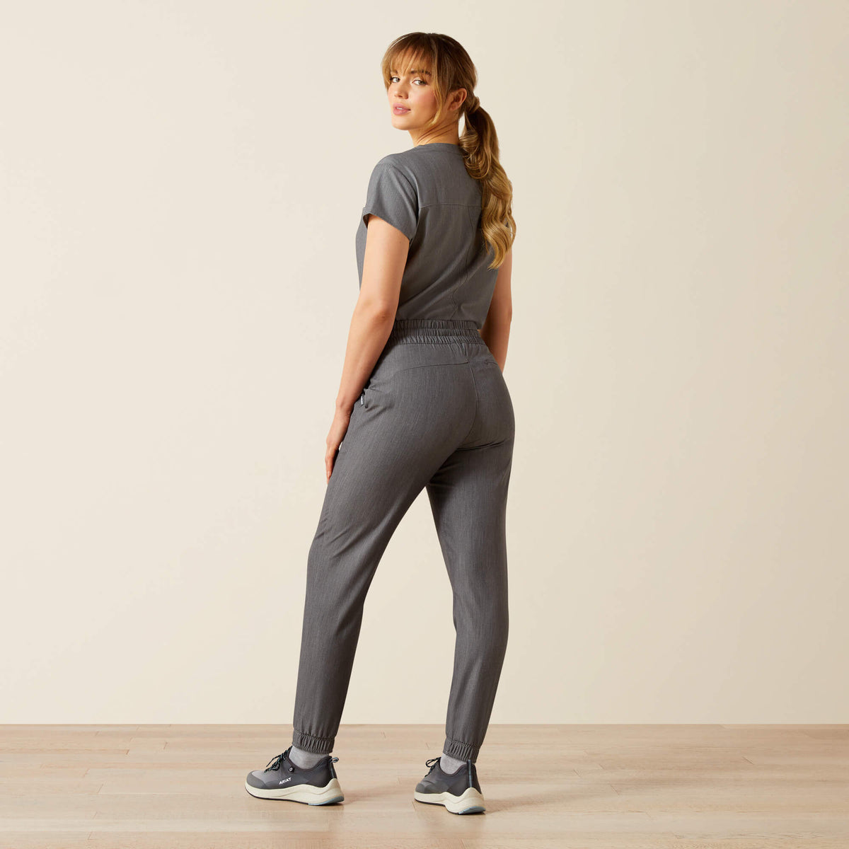 Ariat Signature | Blackwell Cargo Stretch Jogger Scrub Pant