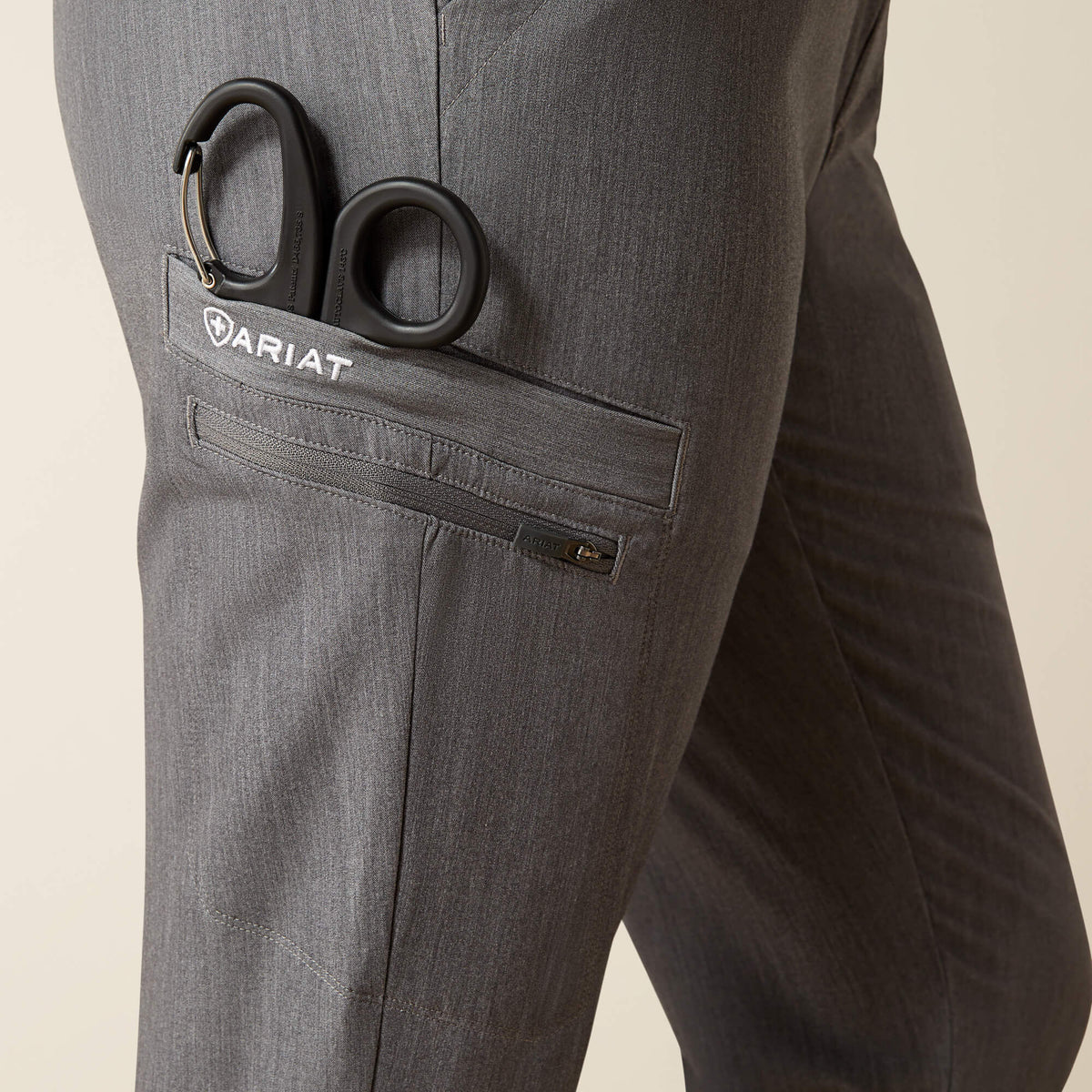 Ariat Signature | Blackwell Cargo Stretch Jogger Scrub Pant
