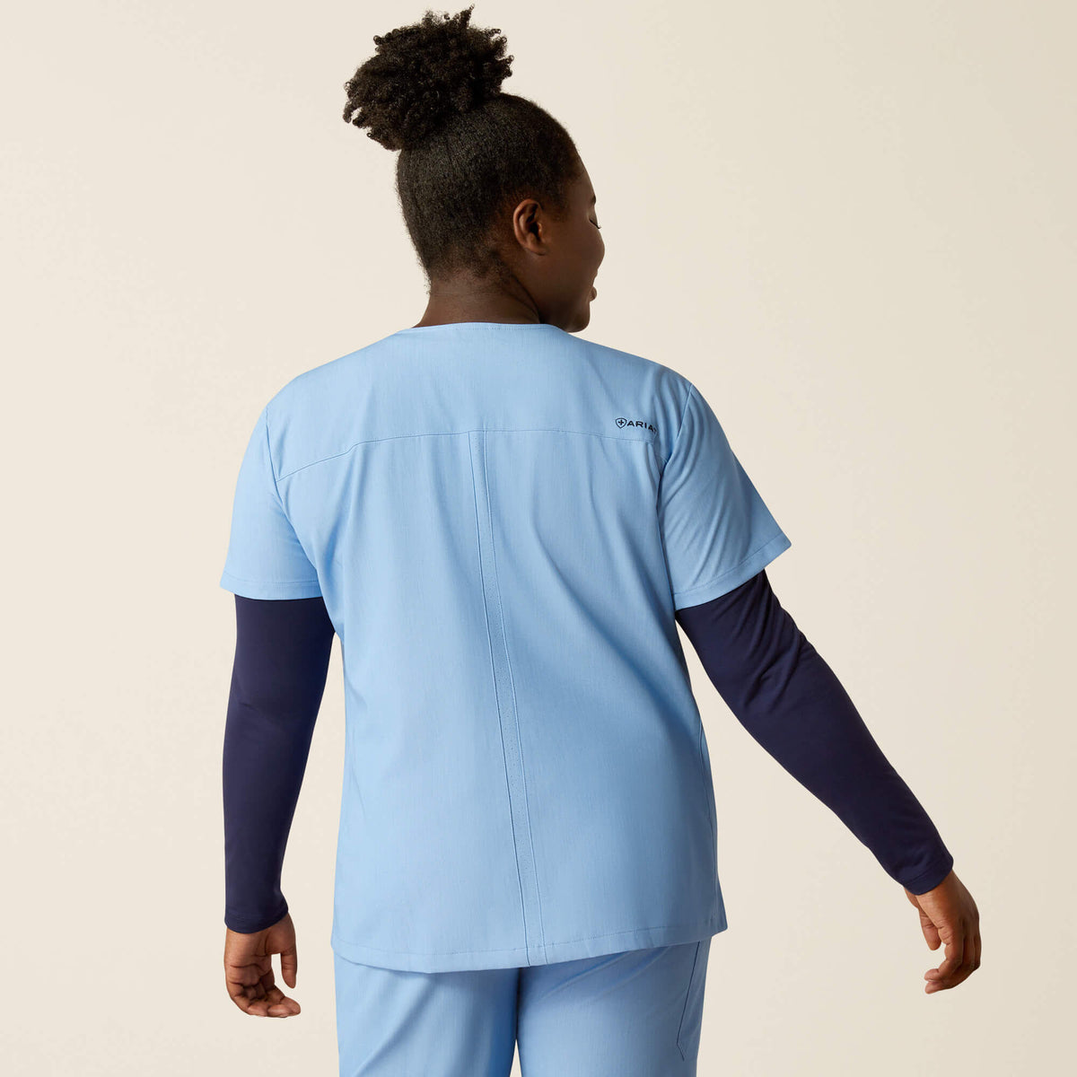 Ariat Customer Favorite | Clara 6 Pocket Scrub Top