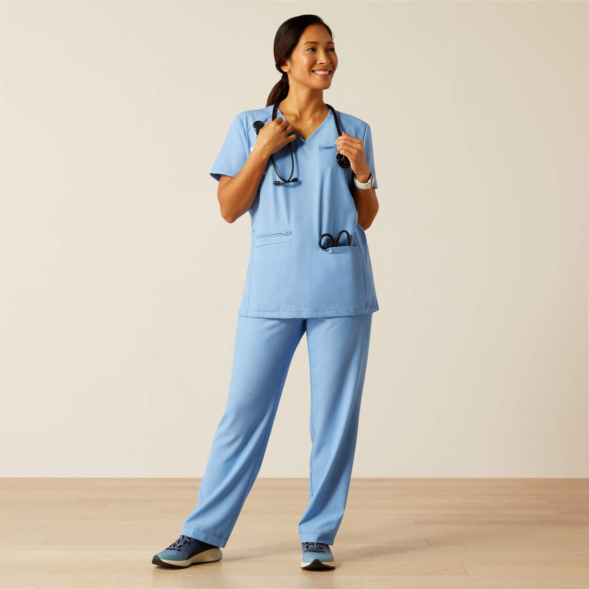Ariat Customer Favorite | Clara 6 Pocket Scrub Top