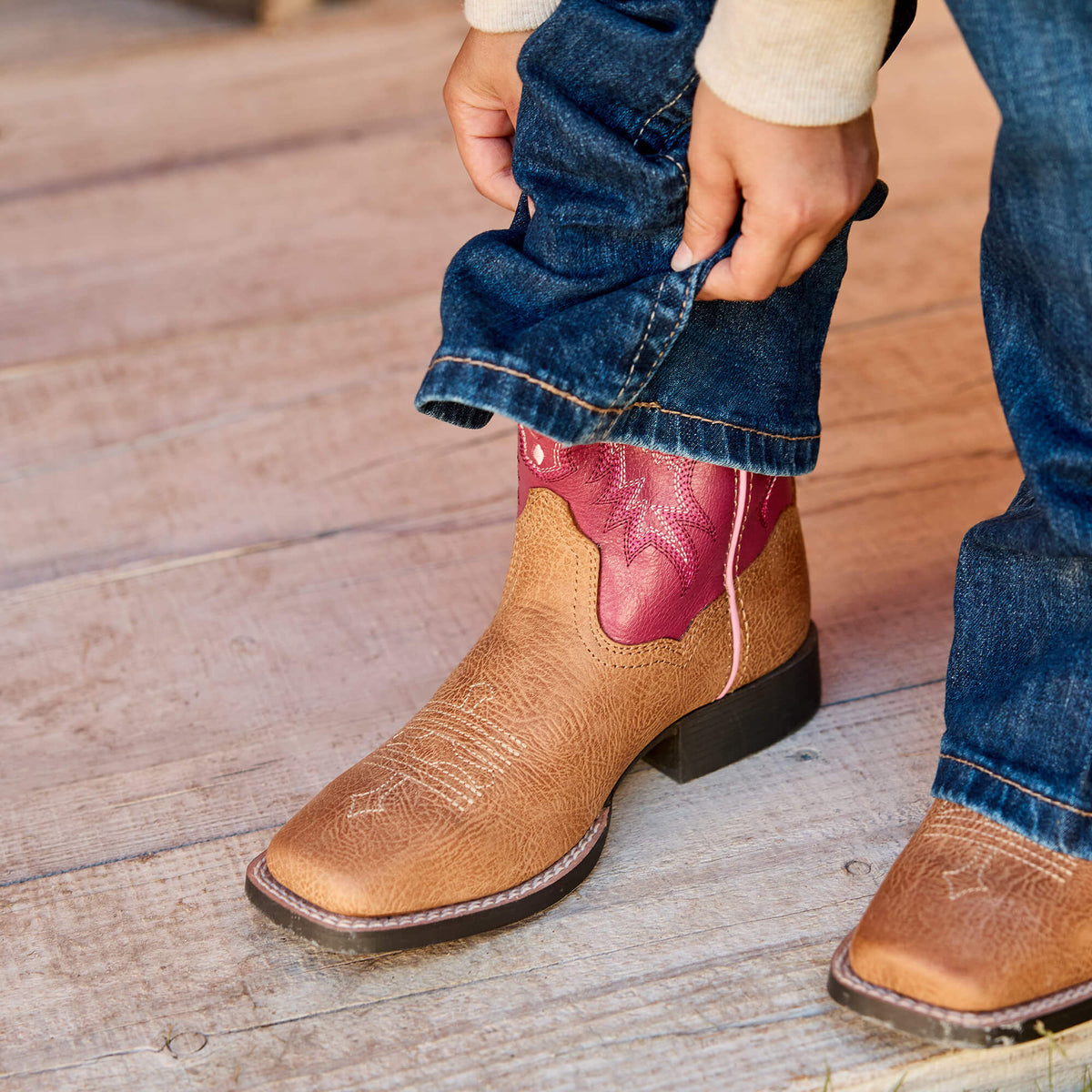 Ariat Essential | Tombstone Wide Square Toe Western Boot