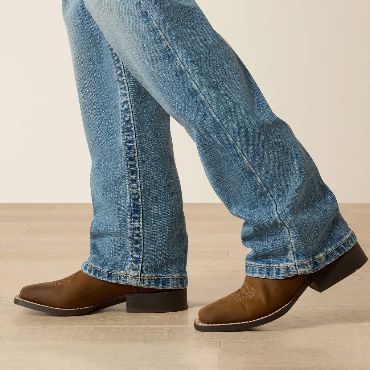 Ariat Trusted | B5 Slim Darian Straight Leg Jeans