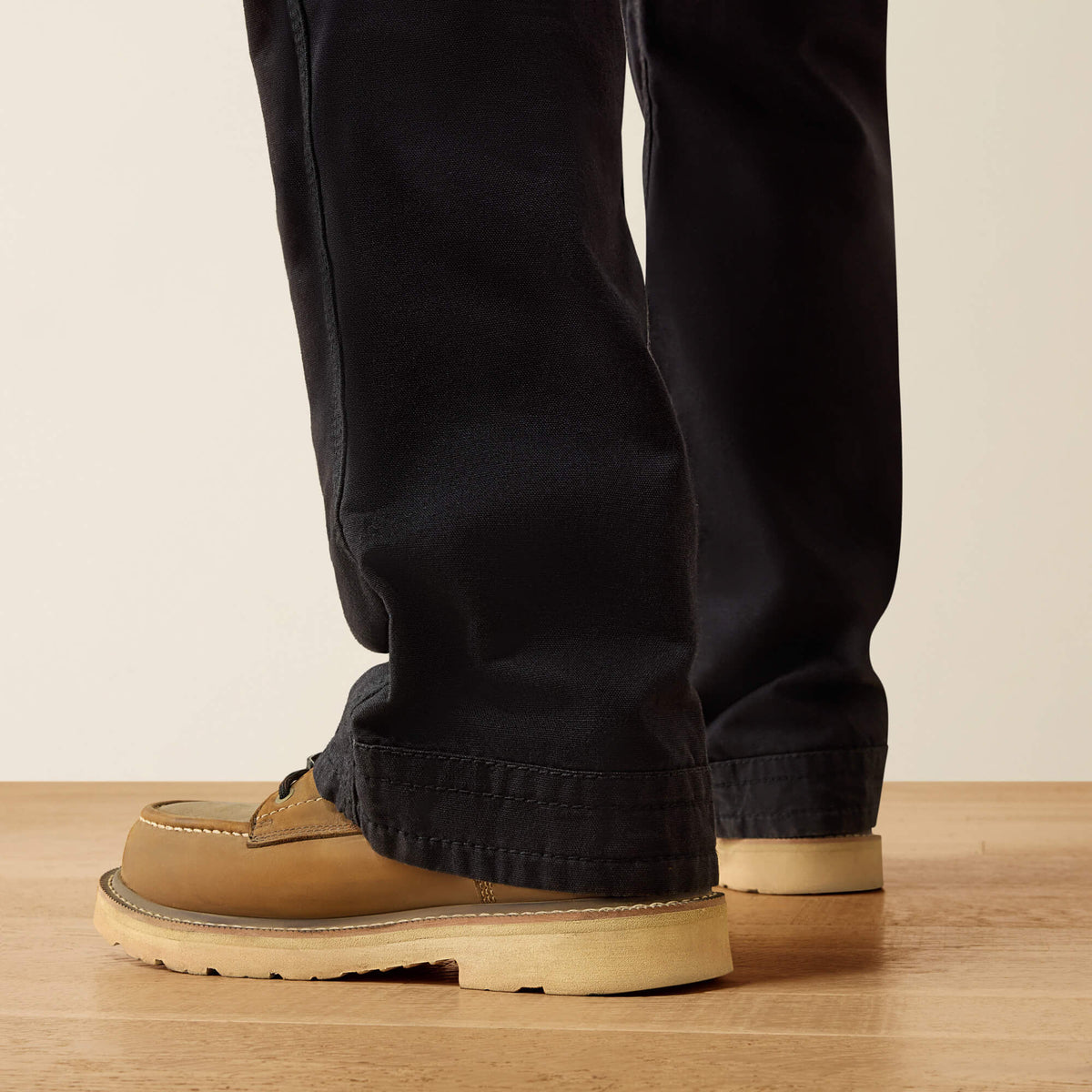 Ariat Top Pick | FR M4 Relaxed Workhorse Boot Cut Pant