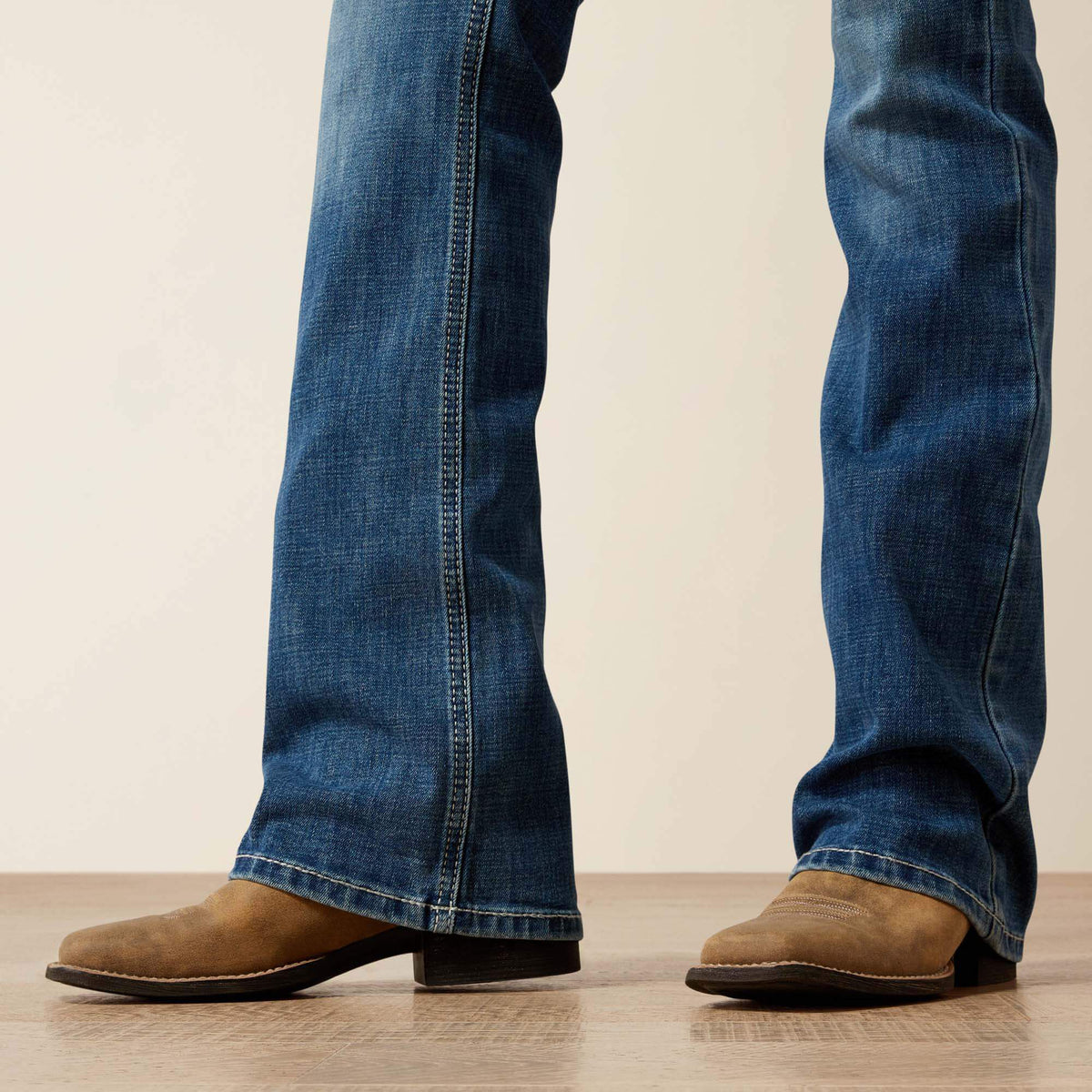 Ariat Great Value | Mid Rise Aisha Boot Cut Jean