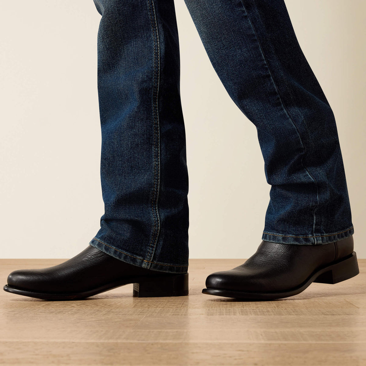 Ariat Trending | M7 Slim Ray Classic Rise Pro Series Straight Leg Jeans