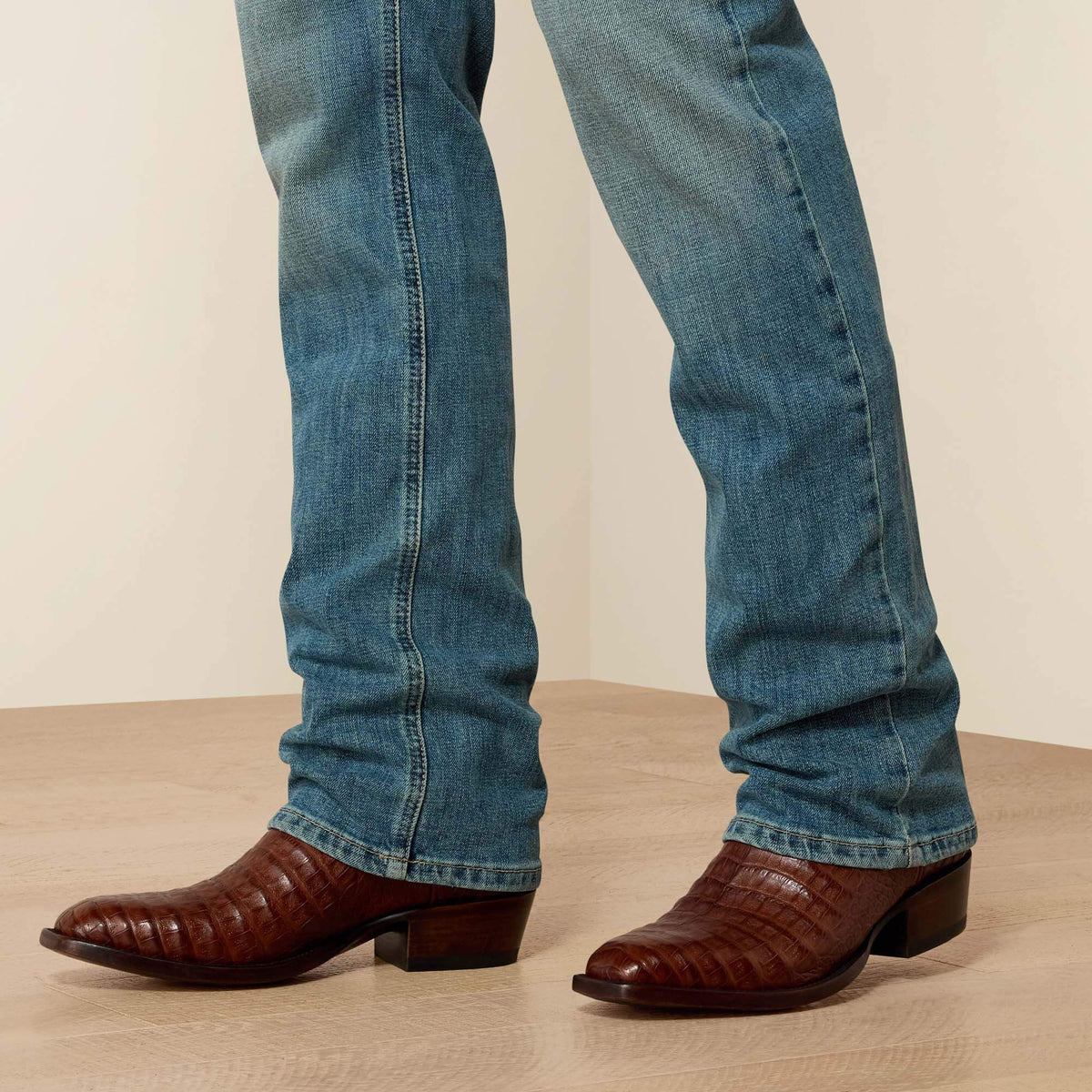 Ariat Essential | M4 Stretch Legacy Stackable Straight Leg Jean