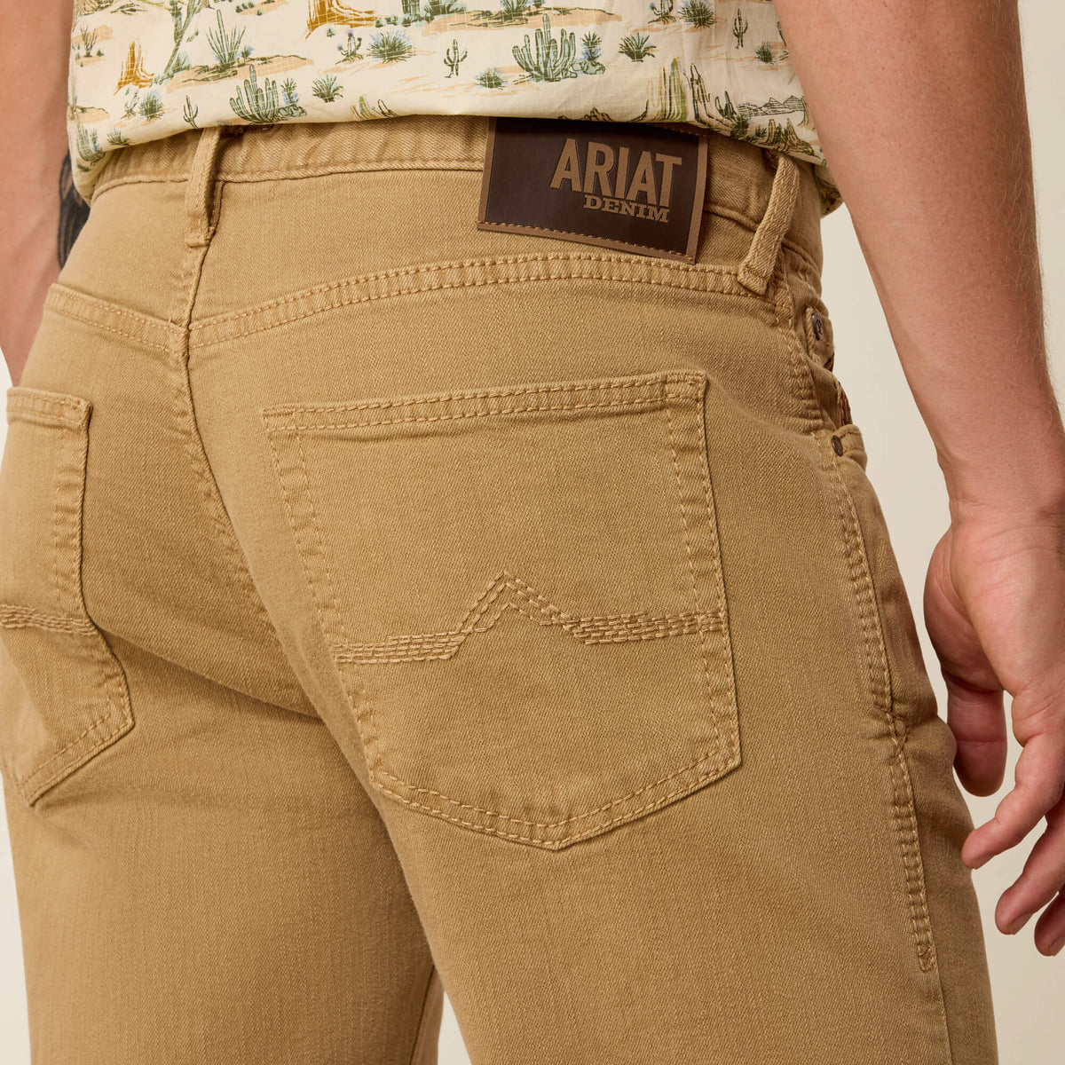 Ariat Classic | M5 Straight Oliver Straight Leg Jeans