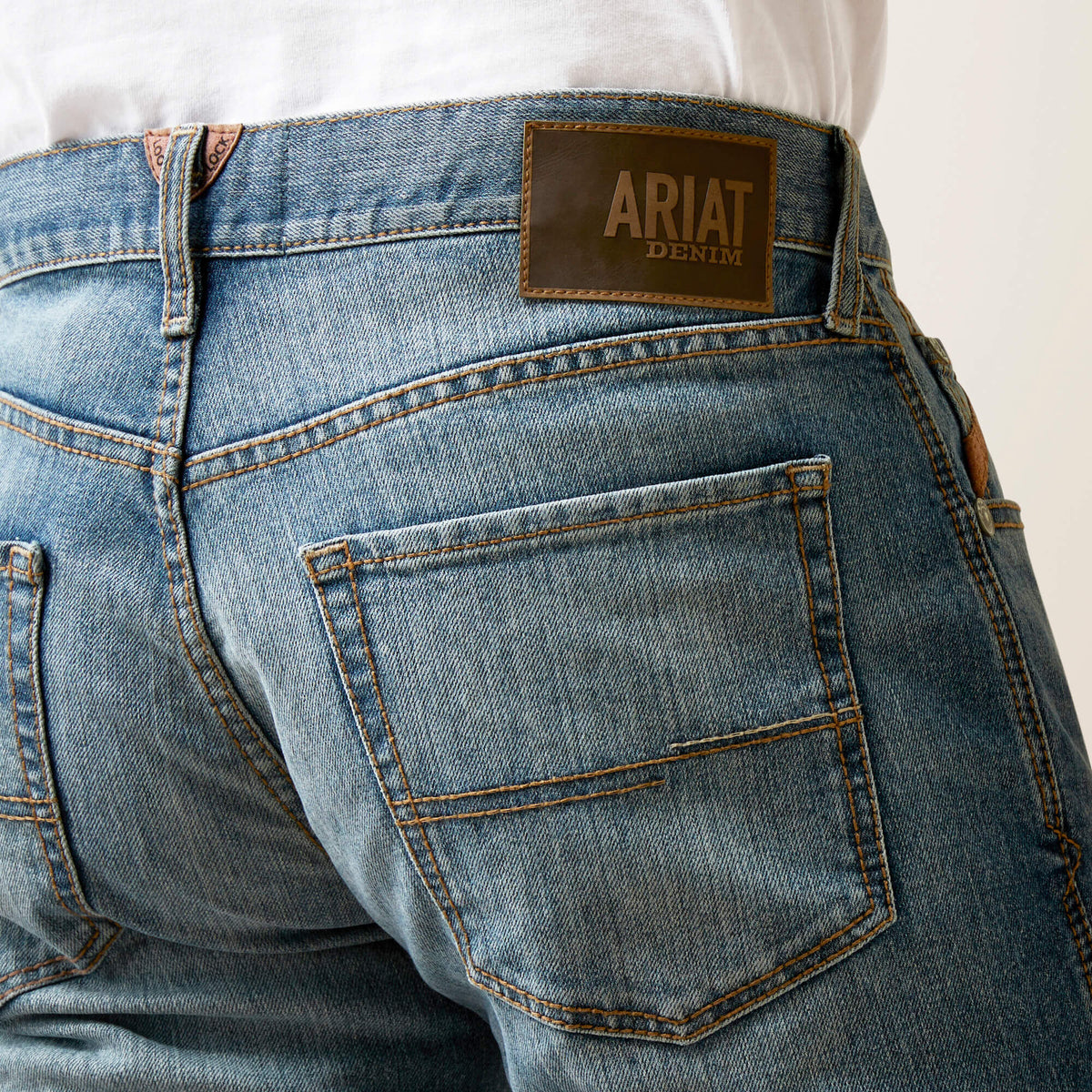 Ariat Signature | M5 Straight Hansen Straight Jean