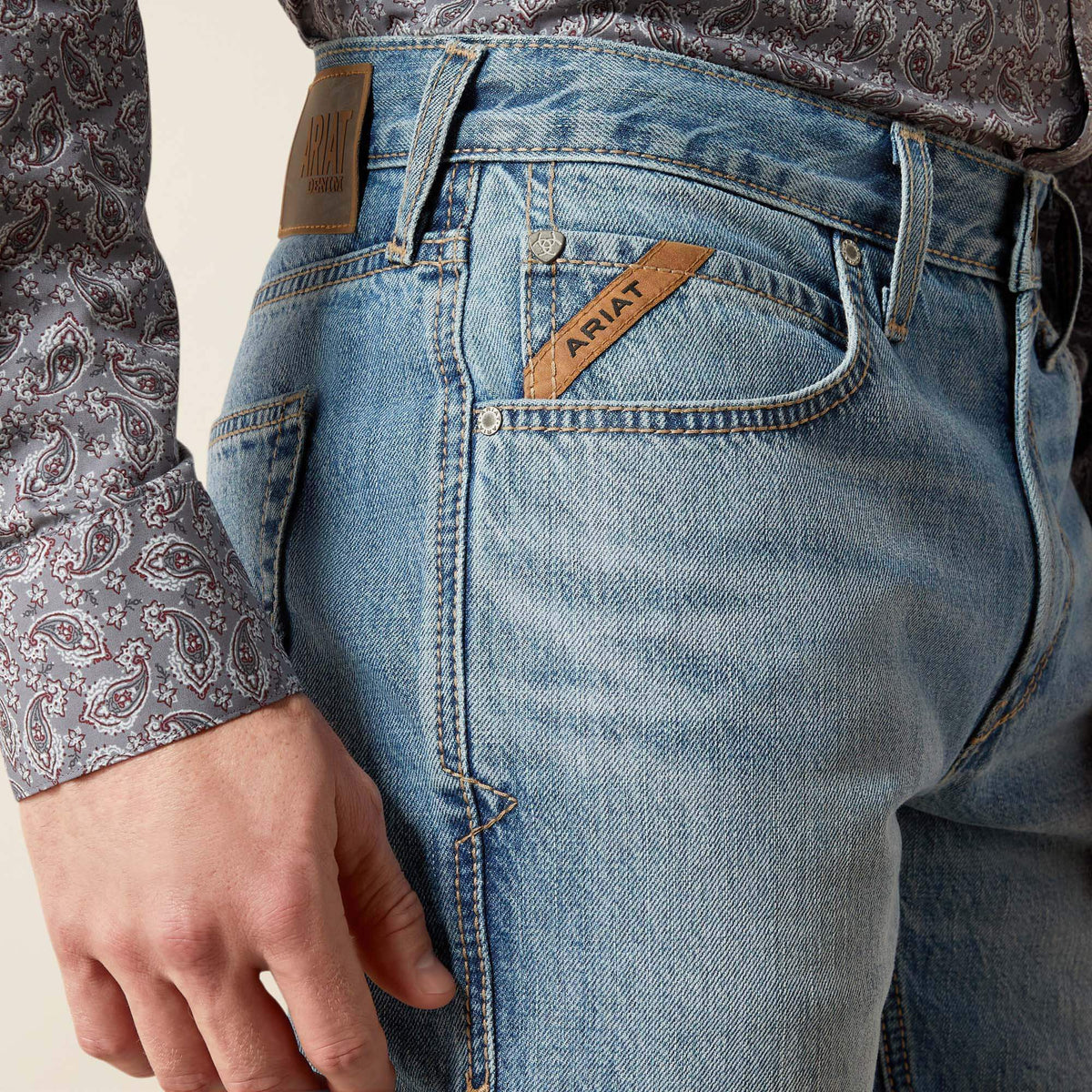Ariat Classic | M5 Straight Gilroy Straight Leg Jean