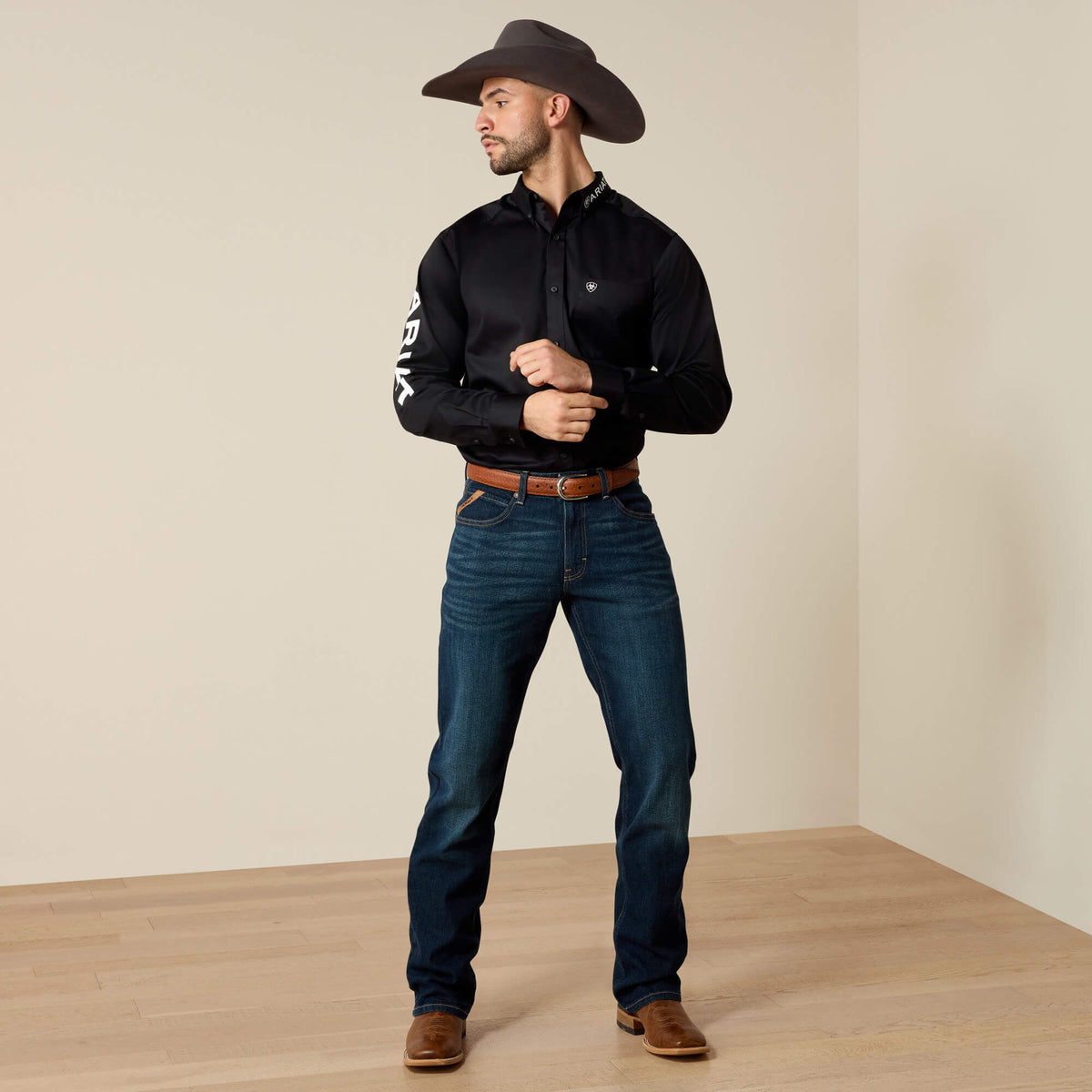 Ariat Exclusive | Team Logo Twill Fitted Shirt