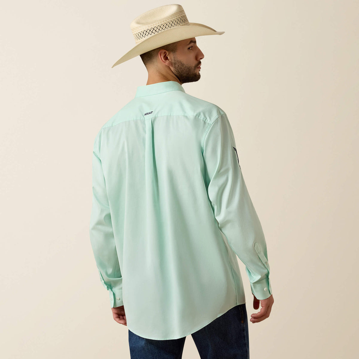 Ariat Great Value | Team Logo Lightweight Twill Classic Fit Shirt