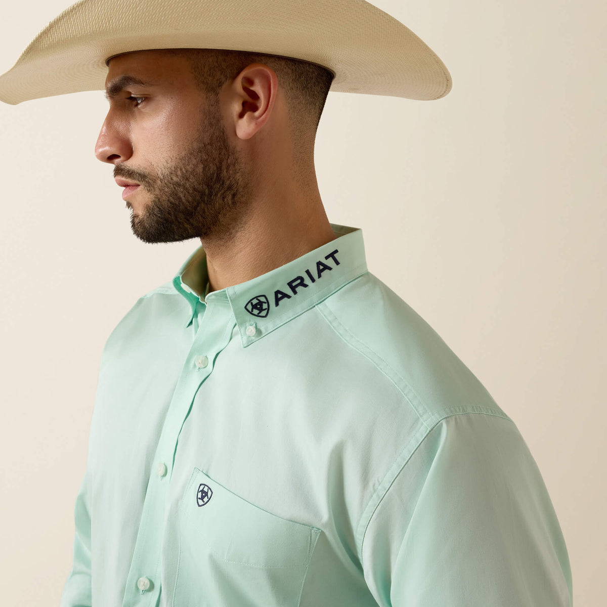 Ariat Great Value | Team Logo Lightweight Twill Classic Fit Shirt