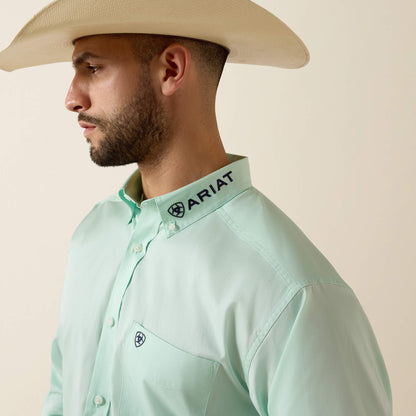 Ariat Great Value | Team Logo Lightweight Twill Classic Fit Shirt