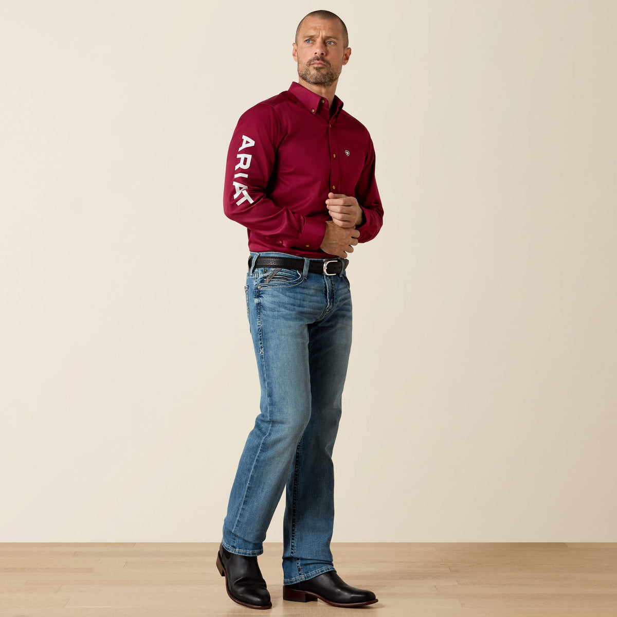 Ariat Trusted | Team Logo Twill Fitted Shirt