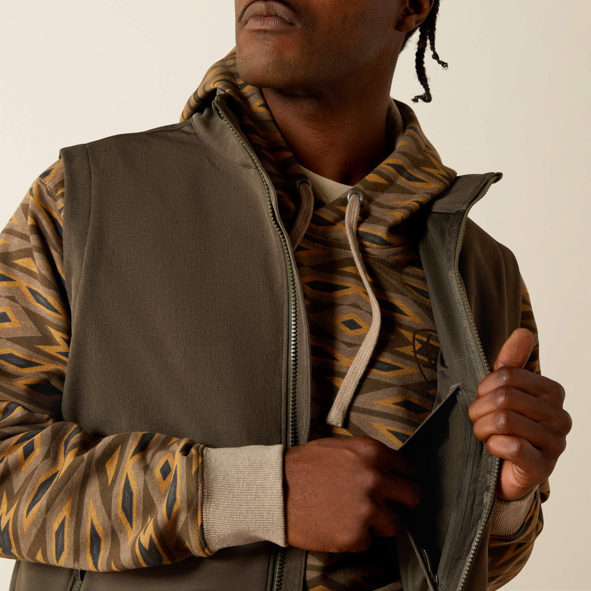 Ariat Deals | Logo Softshell Vest