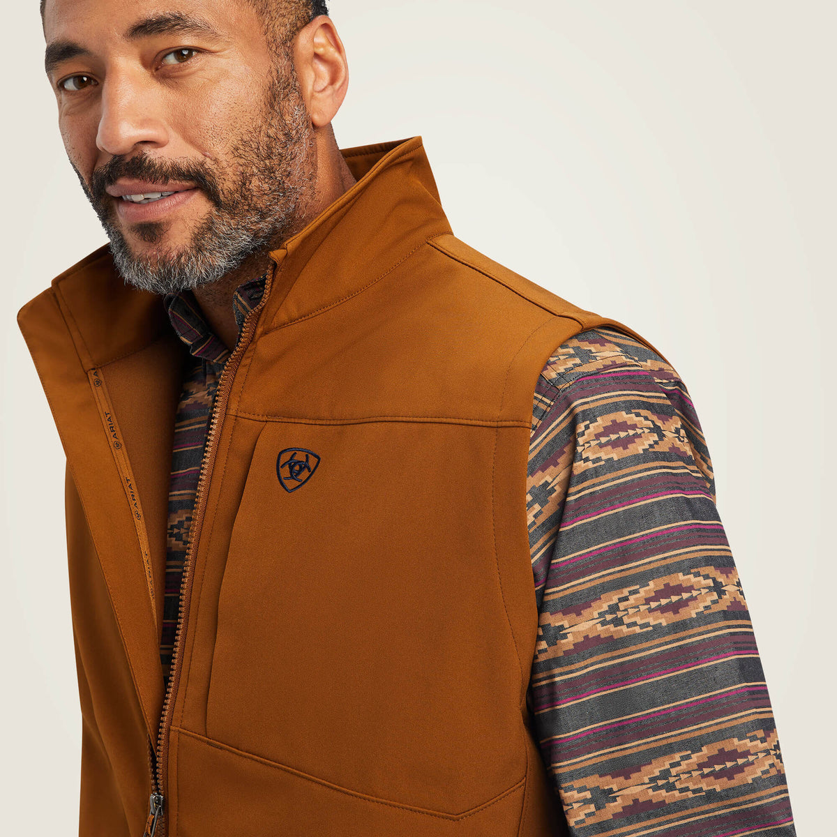 Ariat Trending | Logo 2.0 Softshell Vest