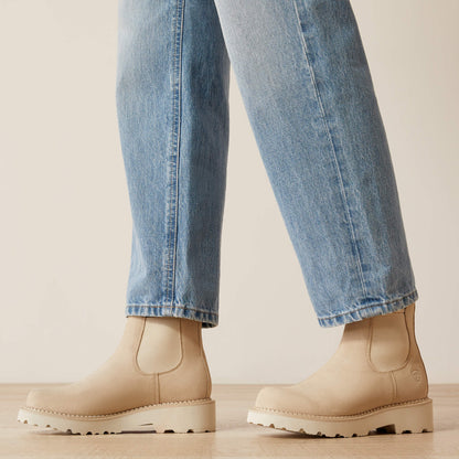 Ariat Top Pick | Ultra High Rise Tomboy Straight Leg Jeans