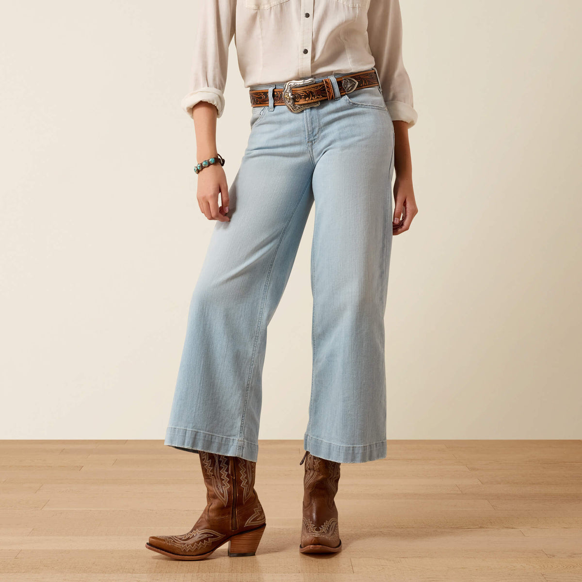 Ariat Value | Perfect Rise Clare Wide Leg Crop Jeans