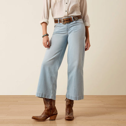 Ariat Value | Perfect Rise Clare Wide Leg Crop Jeans