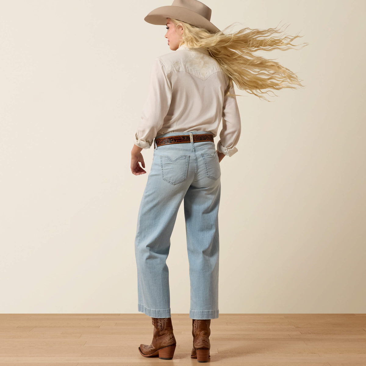 Ariat Value | Perfect Rise Clare Wide Leg Crop Jeans