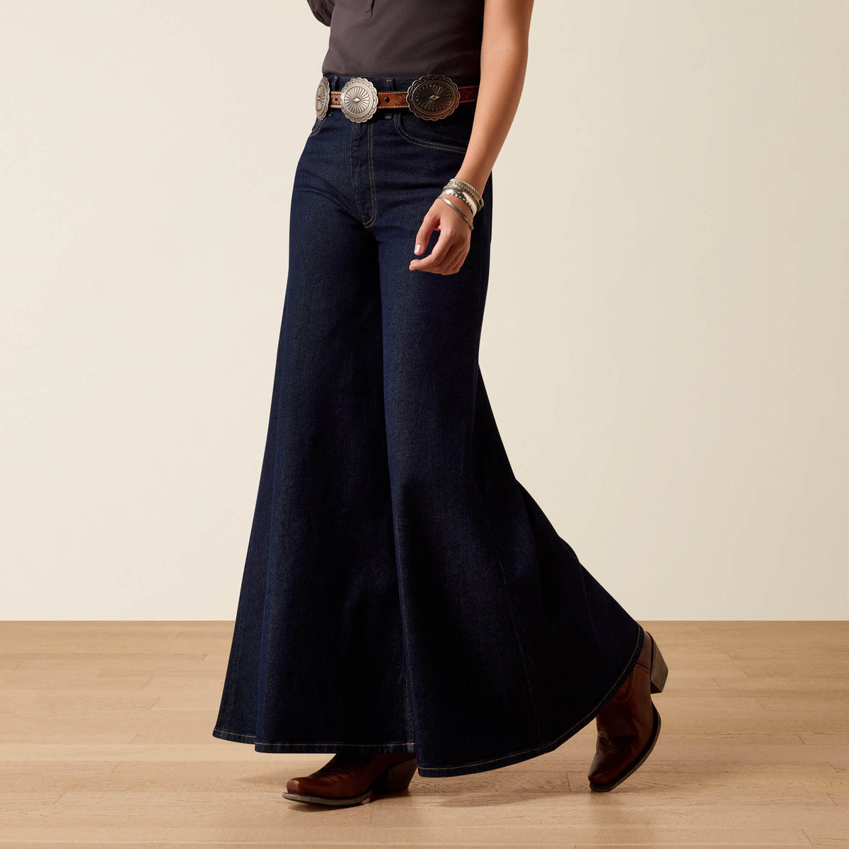 Ariat Exclusive | Ultra High Rise Jazmine Super Wide Jeans