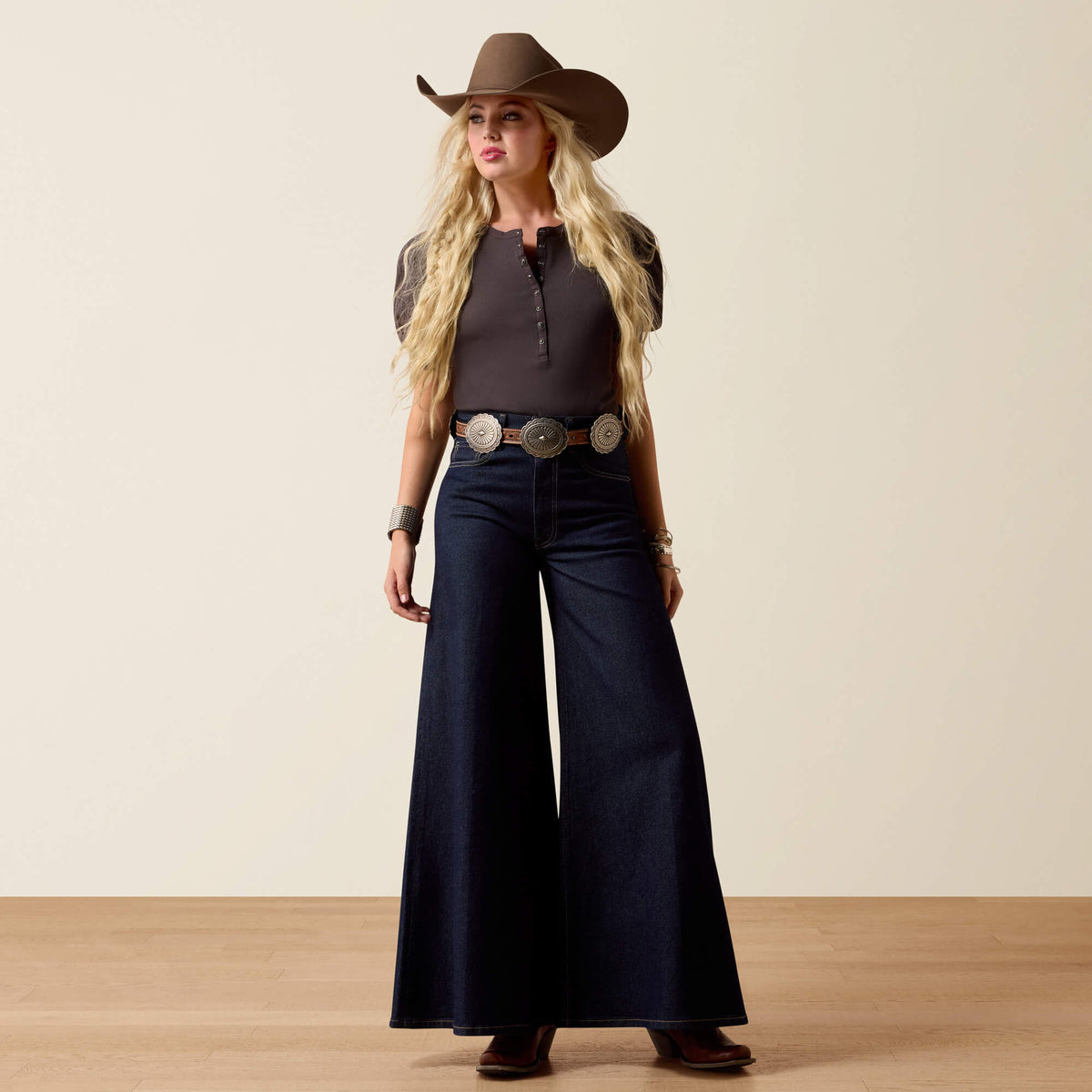 Ariat Exclusive | Ultra High Rise Jazmine Super Wide Jeans