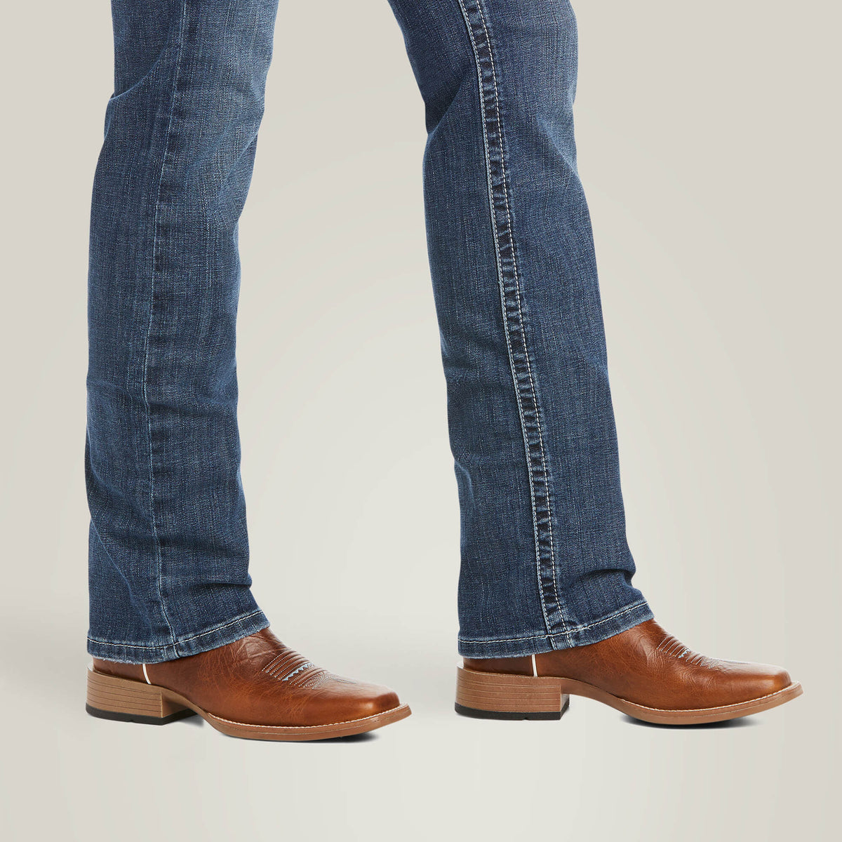 Ariat Popular | Arrow Fit Mid Rise Gianna Straight Leg Jeans