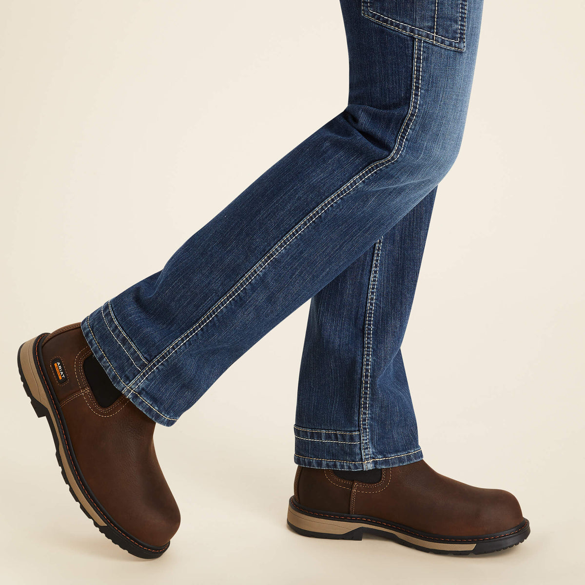 Ariat Essential | FR Perfect Rise Perfect Rise DuraLight Stretch Cell Phone DuraStretch Straight Leg Jeans