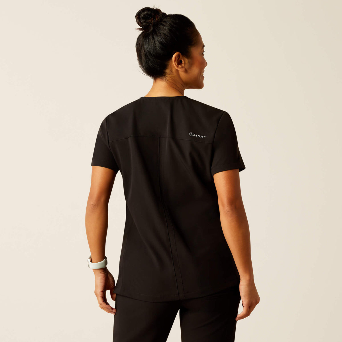 Ariat Featured | Clara 6 Pocket Scrub Top
